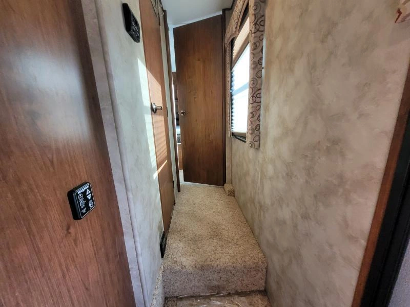 Crossroads Cruiser 305rs 2015 alt