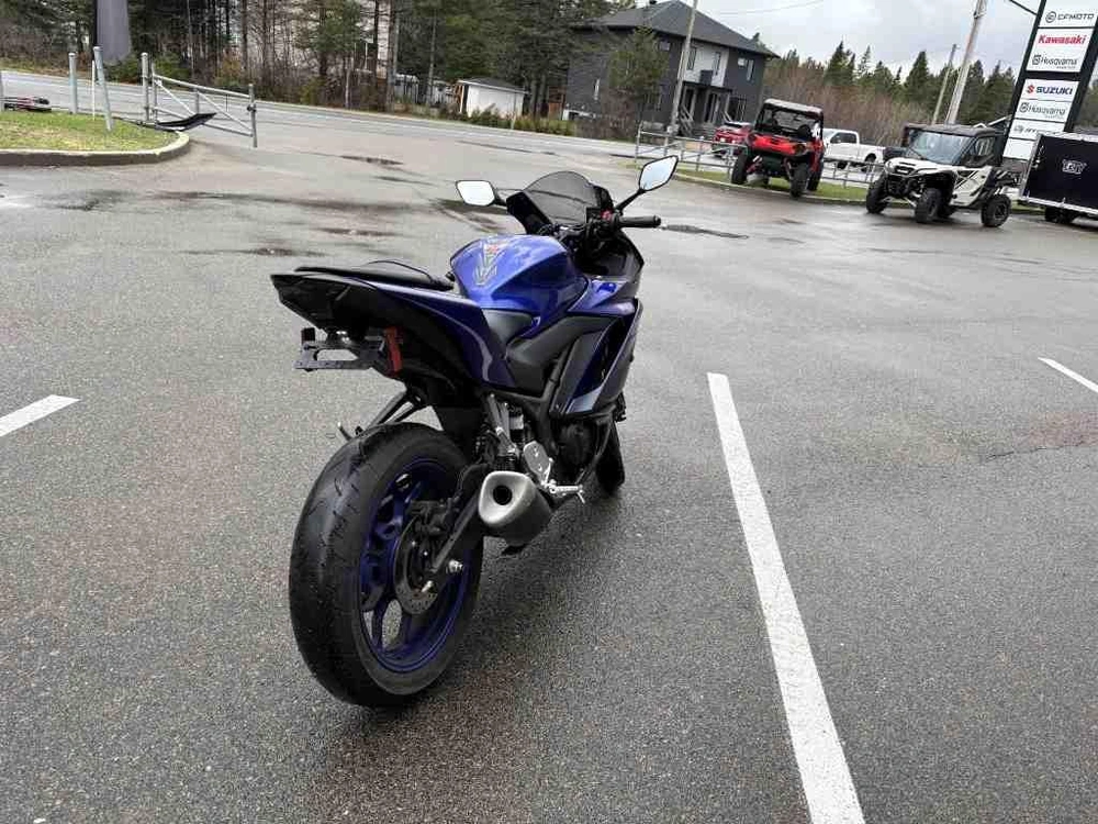 Yamaha Yzfr3 2024 alt