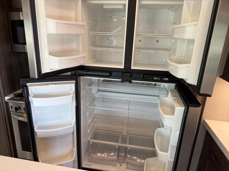 Grand Design Solitude 378mbs 2022 alt