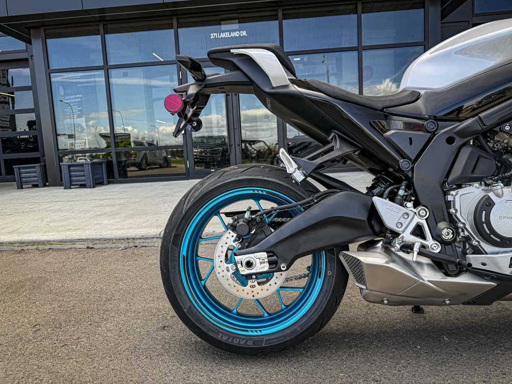 2026 Cfmoto 675ss alt