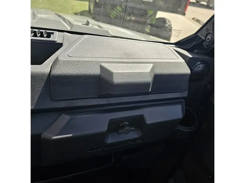 2027 Polaris Ranger Xp 1000 Cab alt
