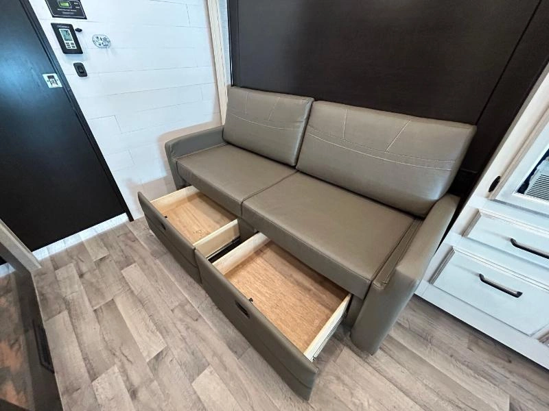Jayco Redhawk 26m 2023 alt