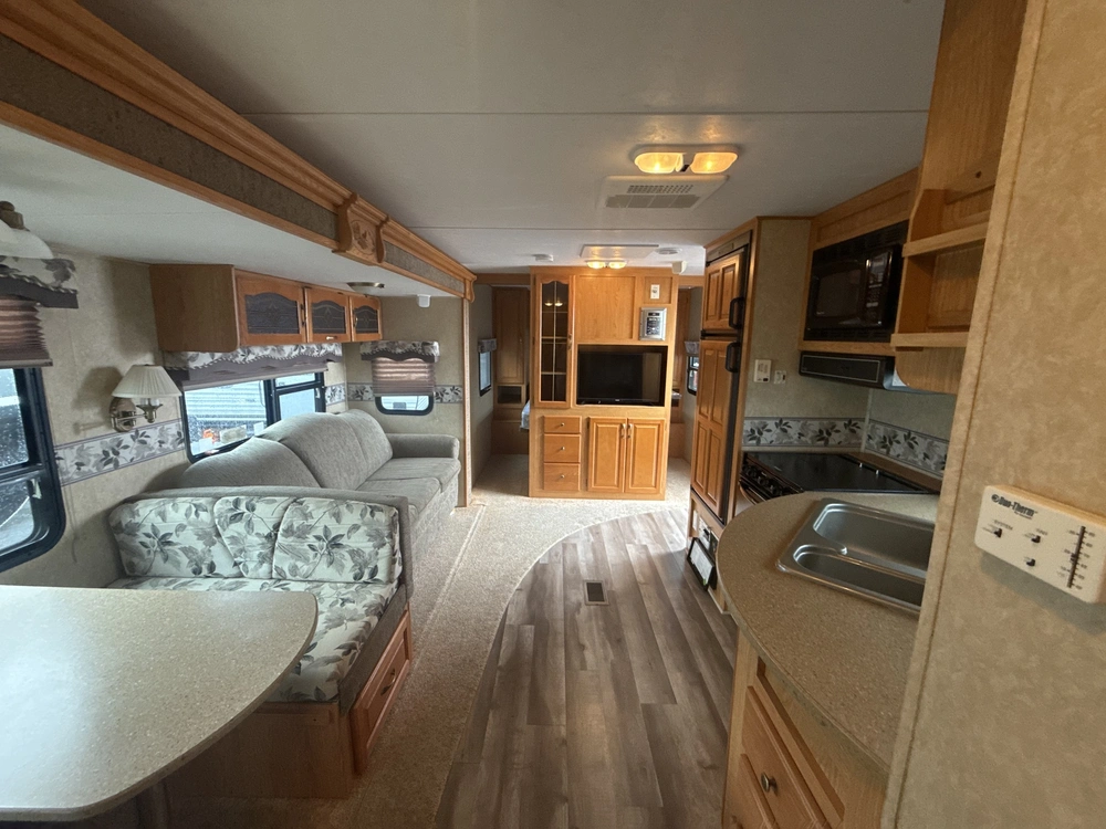 2006 Forest River Sandpiper 321bht alt