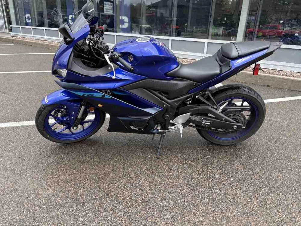 Yamaha Yzfr3 2024 alt
