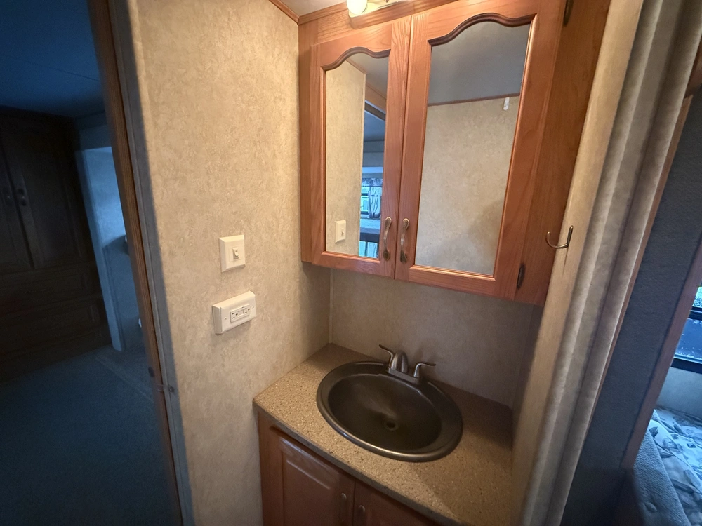 2006 Forest River Sandpiper 321bht alt