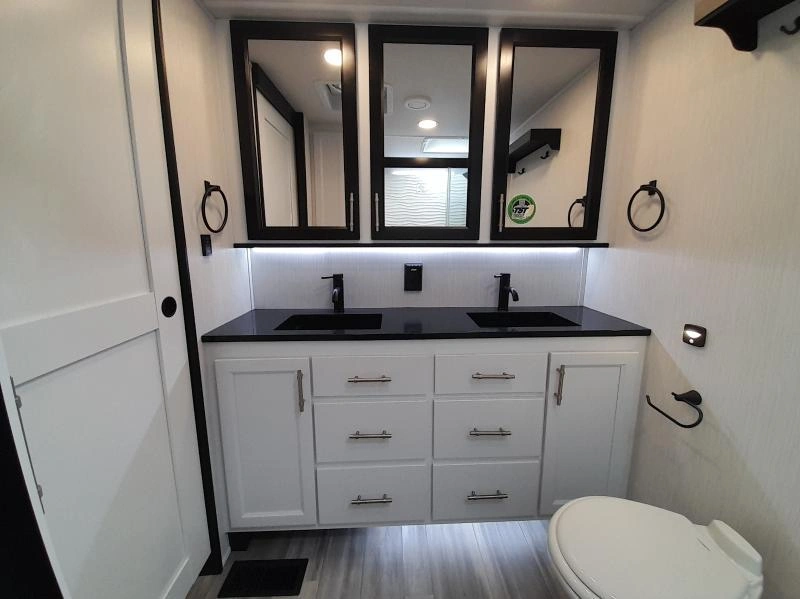 Forest River Cedar Creek 380rl 2024 alt