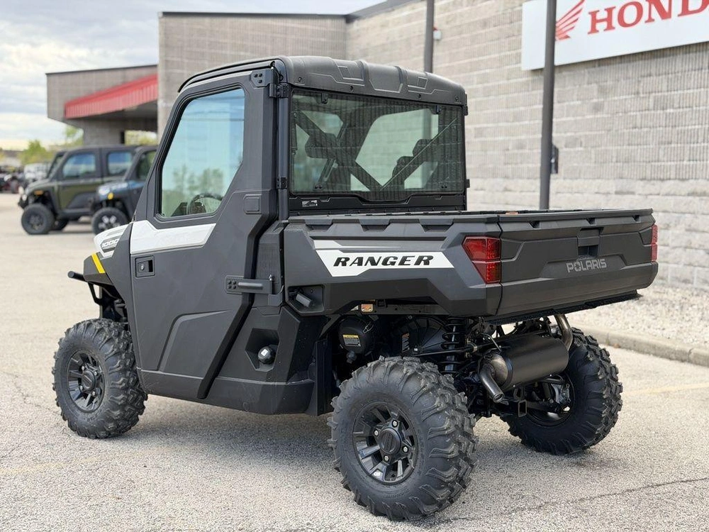 2026 Polaris Ranger 1000 Cab alt