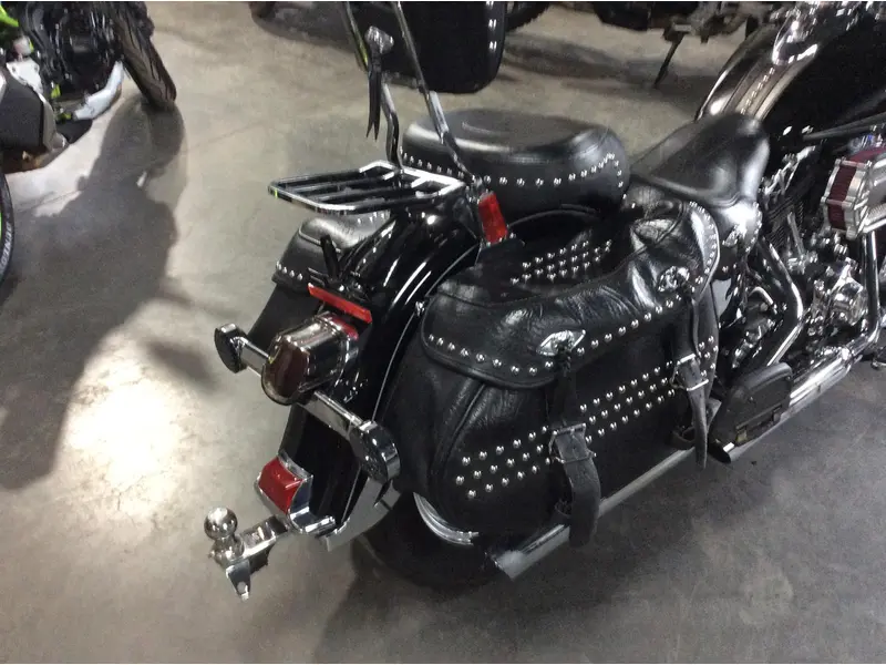 2011 Harley-Davidson Softail Heritage FLSTC Abs thumbnail 9