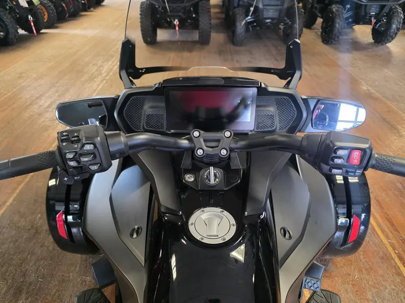 2024 Can-Am SPYDER  F3 LIMITED thumbnail 13