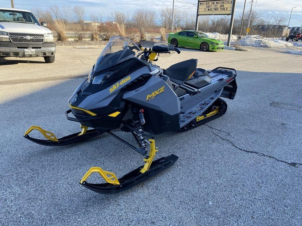 2026 Ski-doo Mxz® Adrenaline® With Blizzard® Package 850 E-tec 137 Ice R. Xt 1.25 alt
