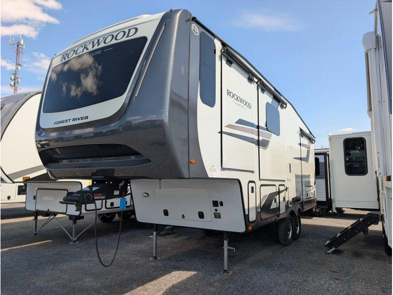 2026 Forest River Rockwood Signature 290sk alt