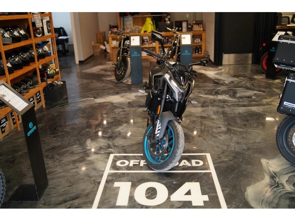 Cfmoto 800nk 2024 alt