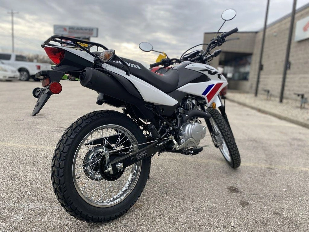 2025 Honda Xr150l alt