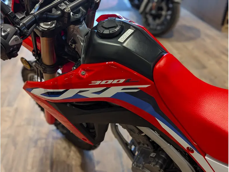 2023 Honda CRF300L ABS // Red thumbnail 9