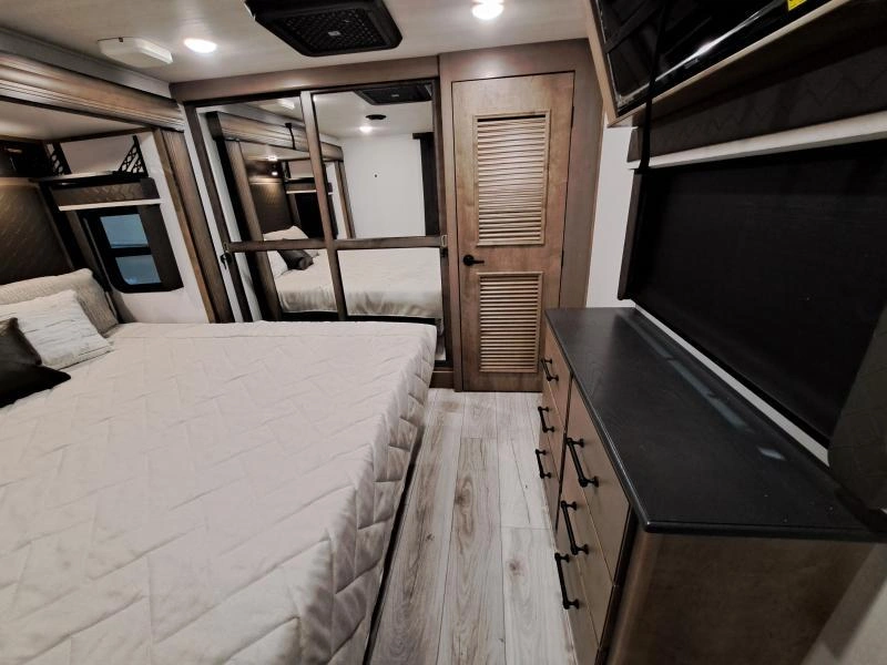 Keystone Rv Montana 3531re 2024 alt