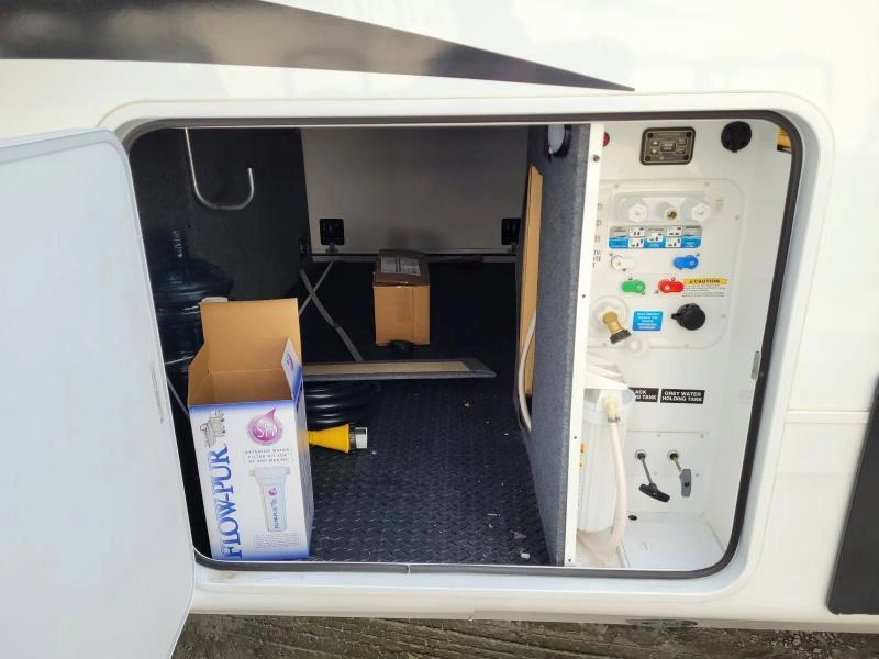 Jayco North Point 377rlbh 2022 alt