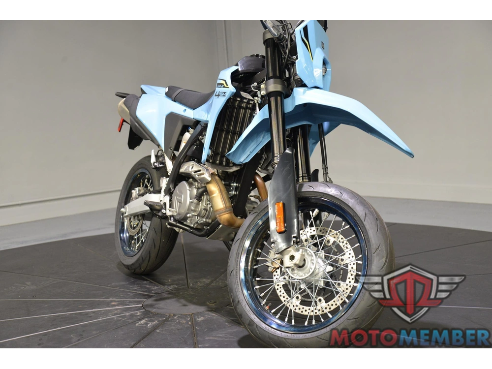 2025 Suzuki Dr-z4sm alt