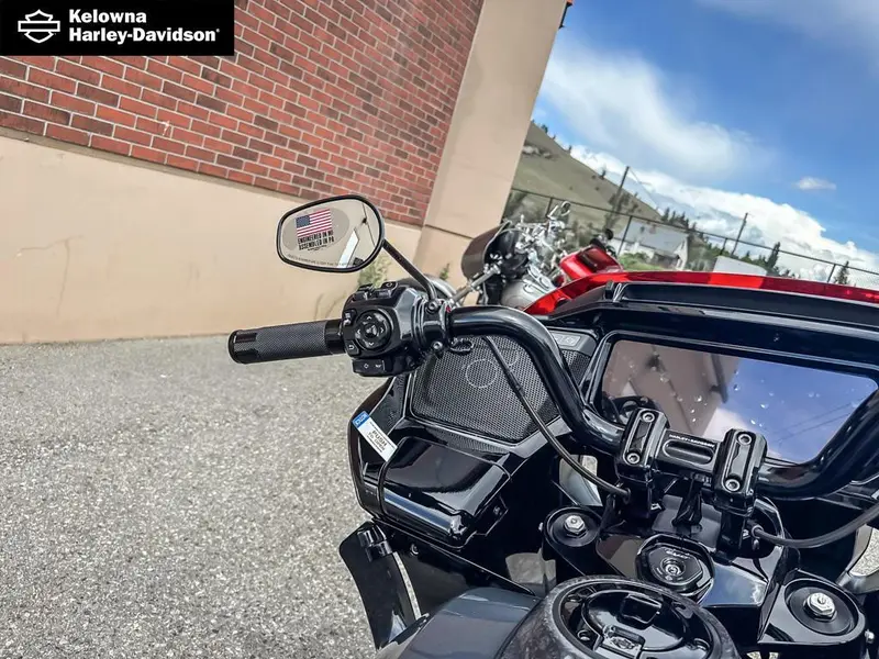 2026 Harley-Davidson FLTRXSTSE - CVO™ Road Glide® ST thumbnail 15
