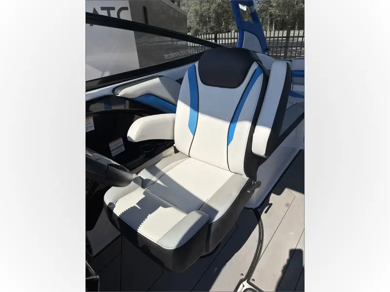 2019 Yamaha 242X thumbnail 28