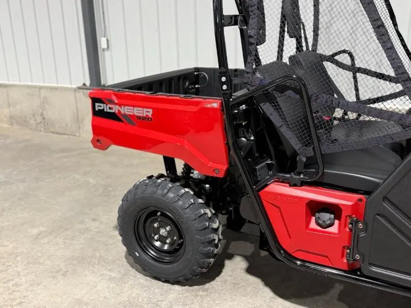 2026 Honda Pioneer 520 thumbnail 6