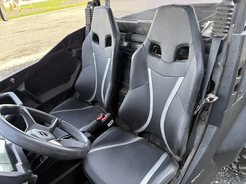 2023 Can-Am Commander XT 700 thumbnail 14
