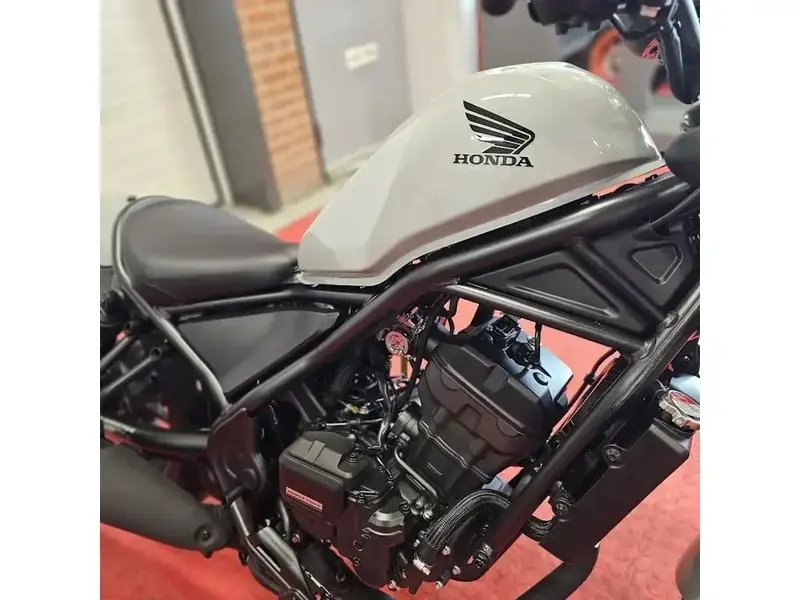 2026 Honda REBEL 300 E-CLUTCH thumbnail 18