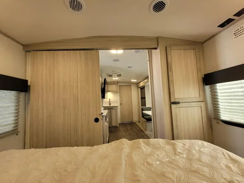 2022 Cruiser RV Shadow Cruiser