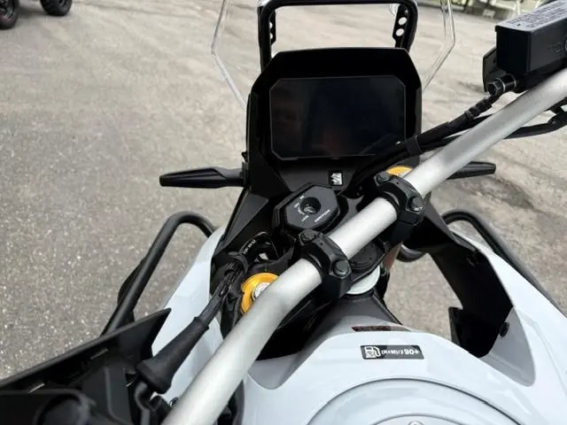 2025 Suzuki V-STROM 800DE thumbnail 5