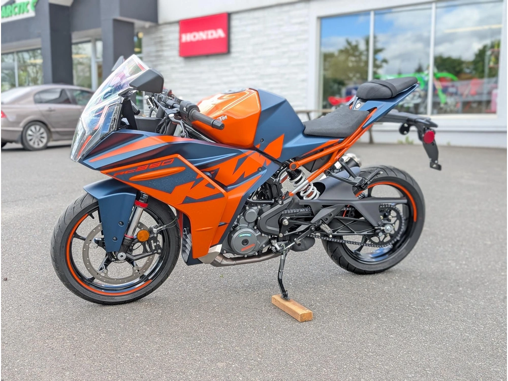 Ktm Rc 390 Rc390 🎯 Moto Sport 210km Ninja 400 R3 Cbr500r Lightweight Performance Presque Neuve 🟢 2023 alt