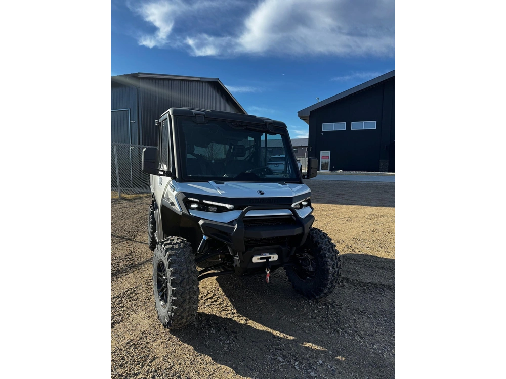 2026 Can-am Defender Ltd Cab Hd11 alt