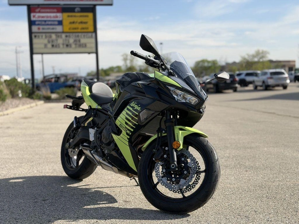 2026 Kawasaki Ninja® 650 Abs alt