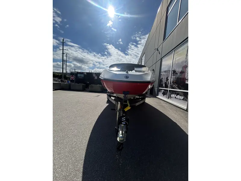 2012 Sea-Doo Challenger 180 thumbnail 6