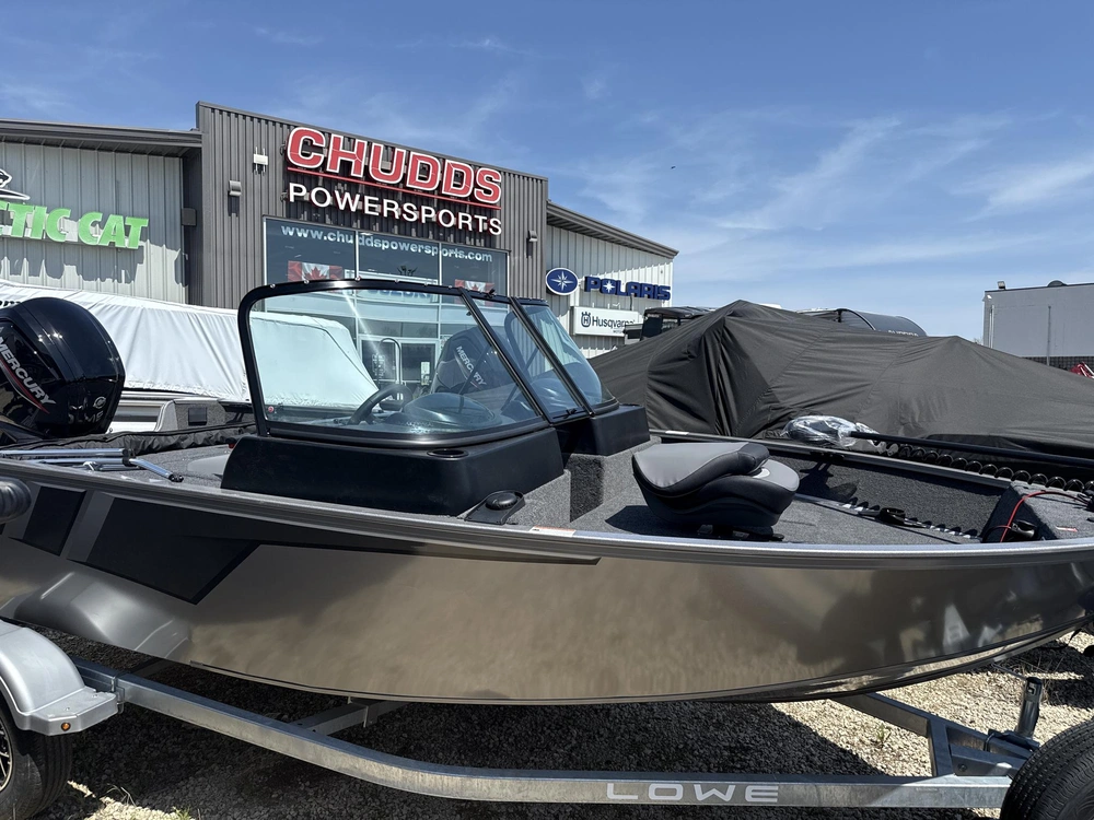 2026 Lowe Boats Fishing Machine Walk Thru Fm 1675 Wt alt