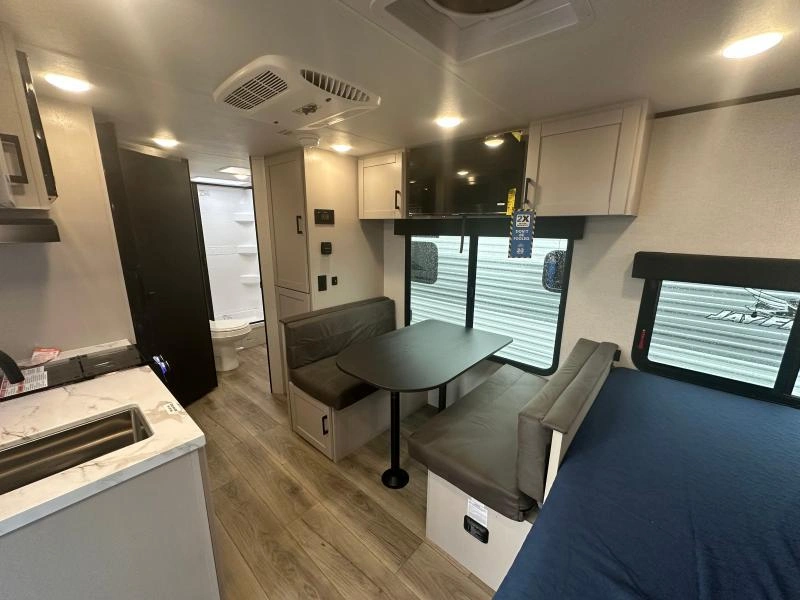 Jayco Jay Feather 16db 2027 alt