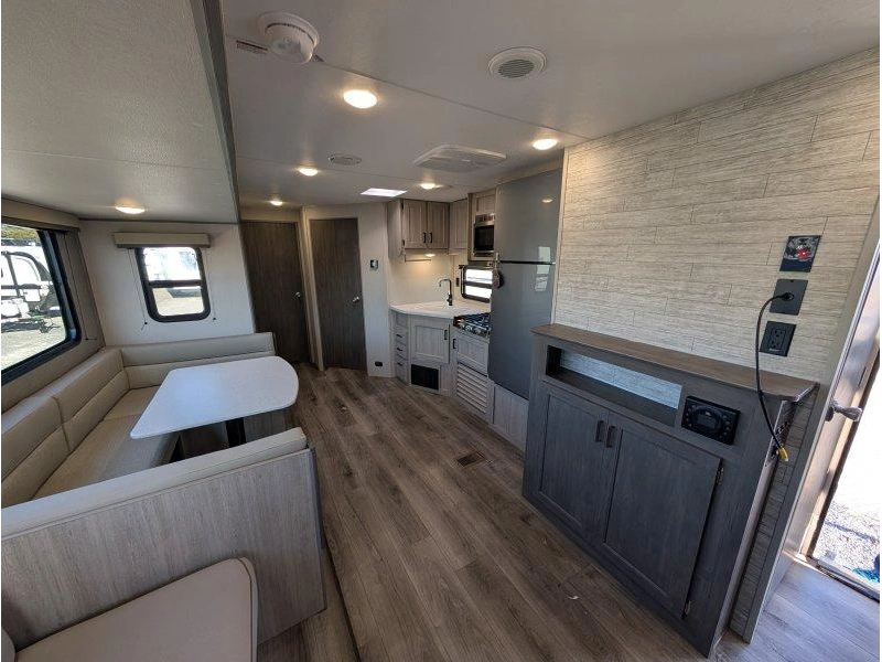 Coachmen Catalina 281qbunk 2026 alt