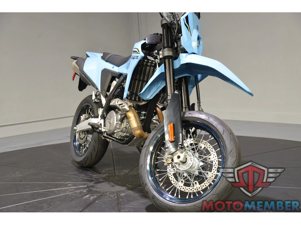 2025 Suzuki Dr-z4sm alt