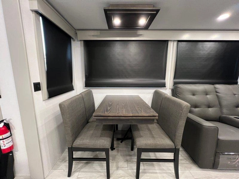 Keystone Rv Montana 295rl 2025 alt