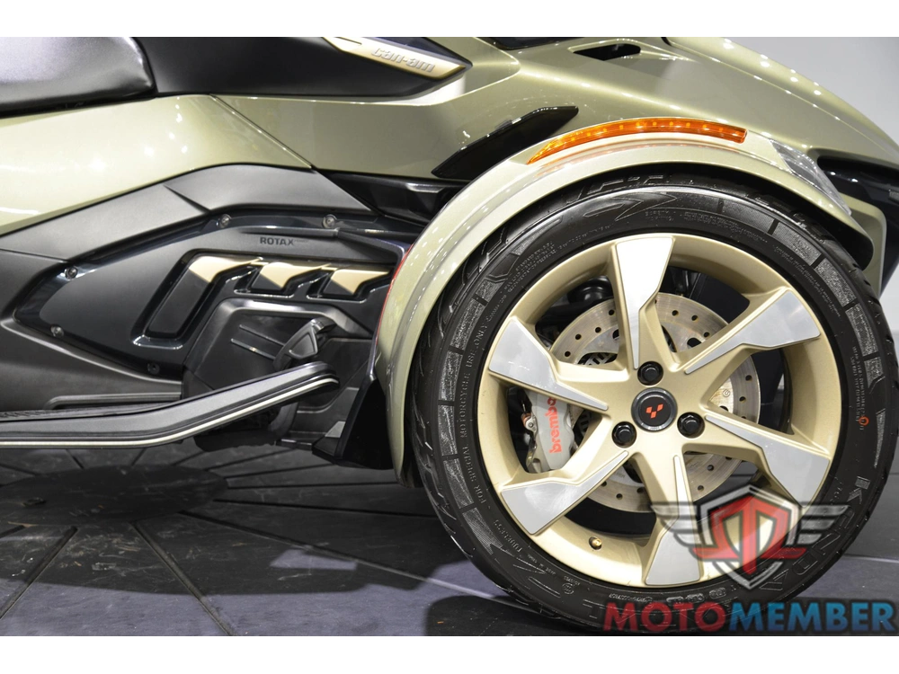 2021 Can-am Spyder Rt Sea-to-sky alt