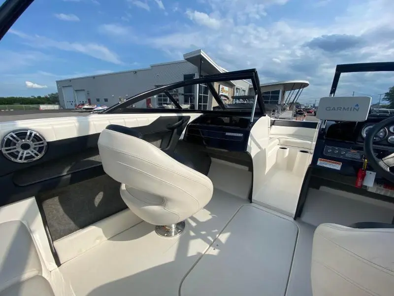 2016 Bayliner 185BR thumbnail 14