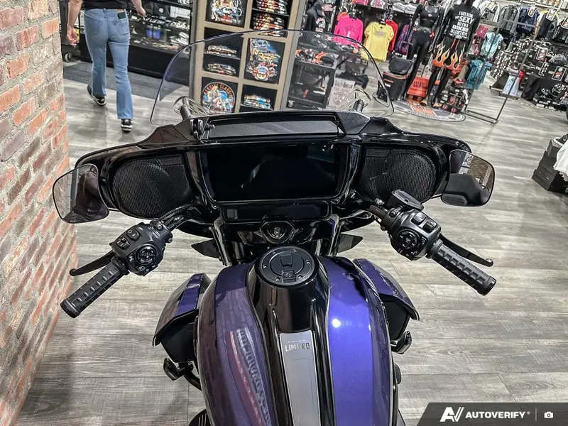 2026 Harley-Davidson Street Glide Limited thumbnail 11