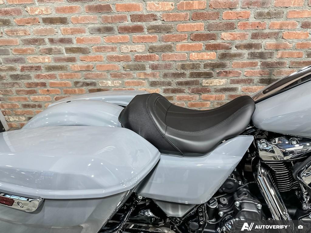 2026 Harley-Davidson ROAD GLIDE thumbnail 18