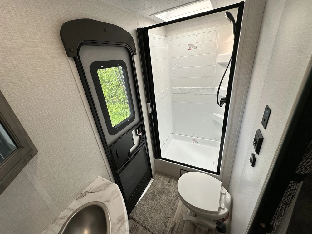 2023 Venture Rv Sporttrek 312vbh alt