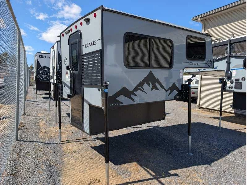 2026 Palomino Real Lite 580h alt
