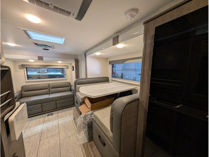 2026 Lance Camper Lance 1172 alt