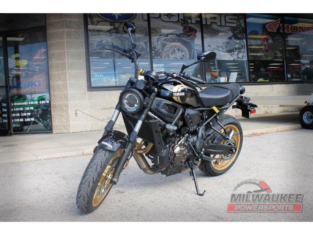 2026 Yamaha Xsr700 alt