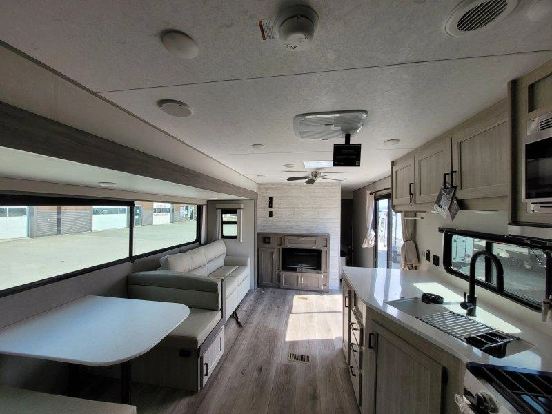 Coachmen Catalina 40bhts 2026 alt