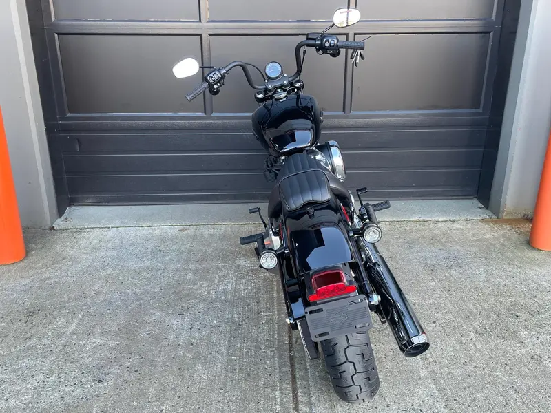 2026 Harley-Davidson FXBB - Street Bob® thumbnail 11