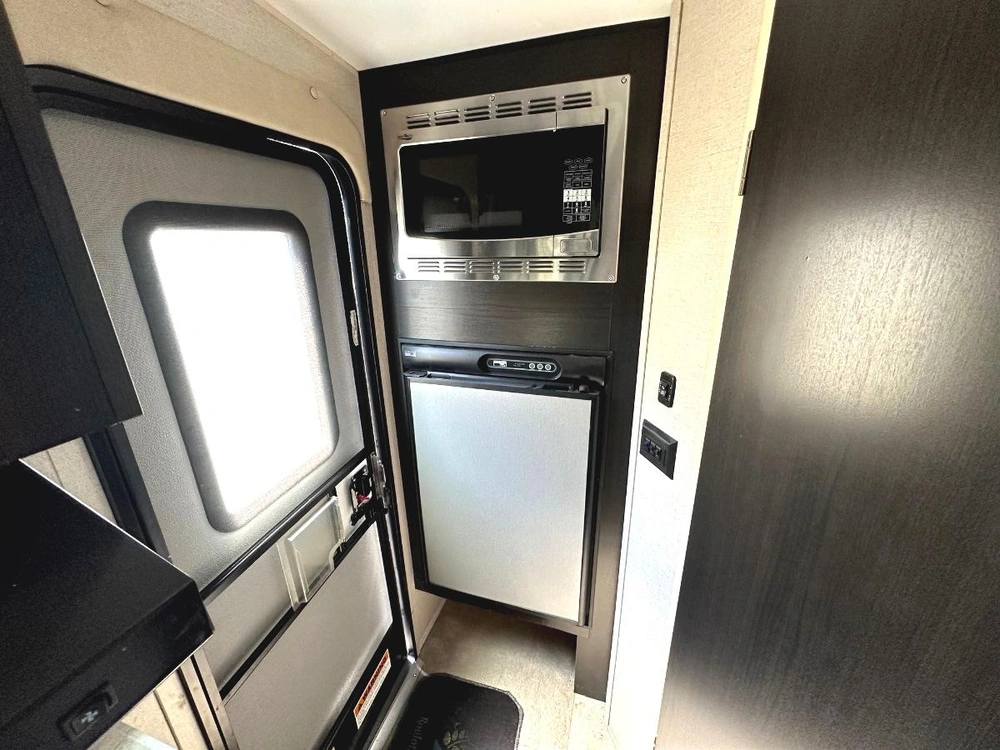 Venture Rv Sonic Lite 168vrb 2019 alt