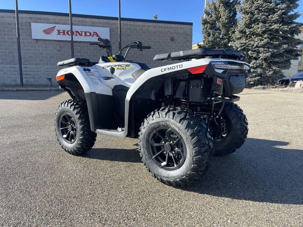 2026 Cfmoto Cforce 500 alt