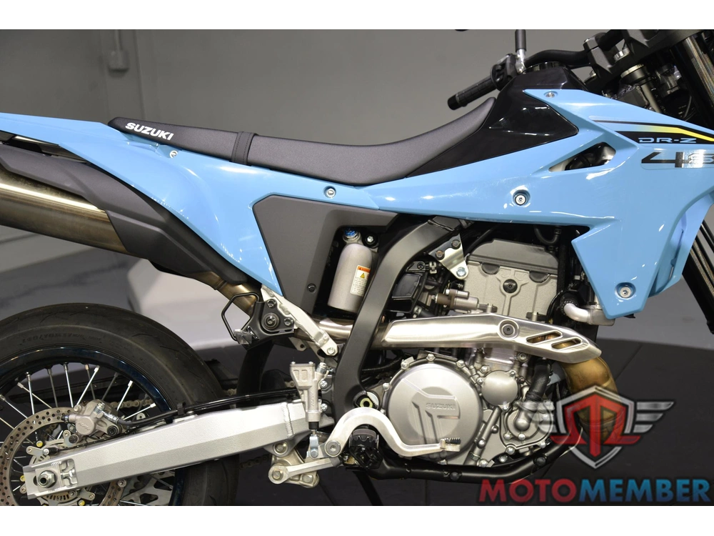 2025 Suzuki Dr-z4sm alt